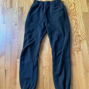 black sweatpants with pockets